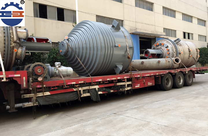 不銹鋼反應(yīng)釜運(yùn)輸案例 不銹鋼反應(yīng)釜運(yùn)輸案例