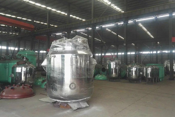 雙層玻璃反應(yīng)釜注意事項(xiàng) 雙層玻璃反應(yīng)釜注意事項(xiàng)