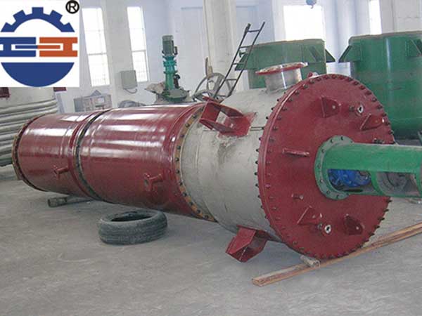 刮板蒸發(fā)器的內(nèi)部結(jié)構(gòu)特點(diǎn) 刮板蒸發(fā)器的內(nèi)部結(jié)構(gòu)特點(diǎn)